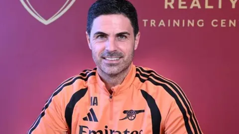Arsenal, Mikel Arteta ile yeni sözleşme imzaladı