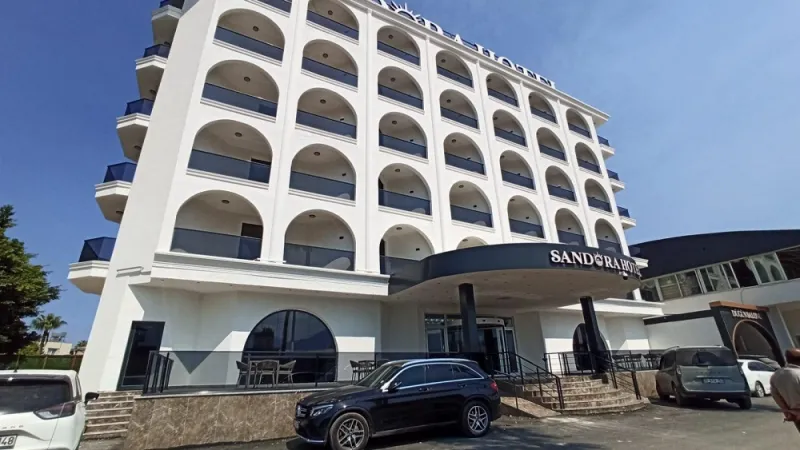 ARSUZ GOLD SANDORA OTEL HİZMETE GİRDİ
