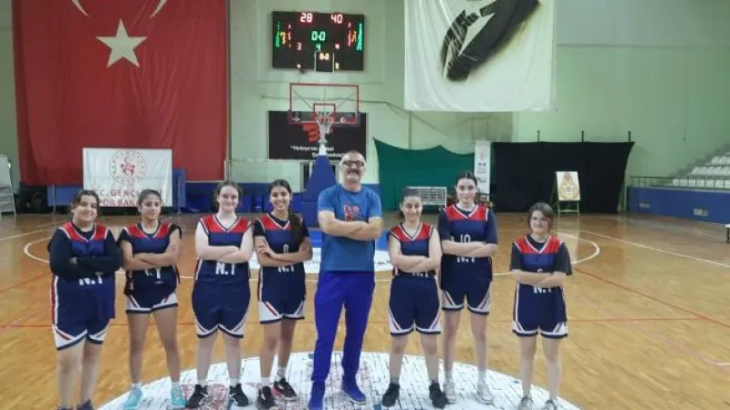 Arsuz Nuran Yılmaz Anadolu Lisesi Takımları İddialı