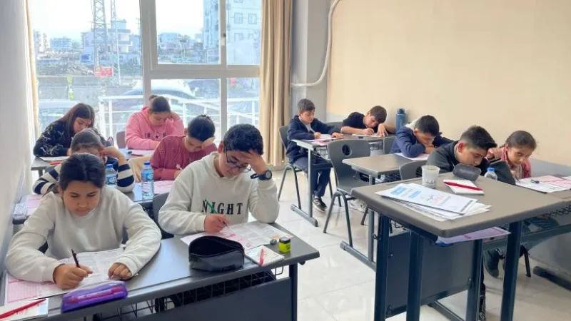 Arsuz'da Bursluluk Sınavına 600 Katılım