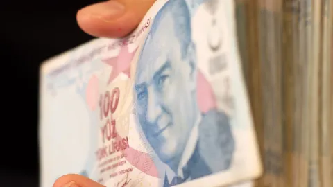 Asgari ücrette ilk tahmin geldi: Ekonomist Mahmut Aydoğmuş 2027 için rakam verdi!