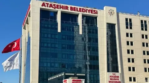 Ataşehir'de kritik seçime iki gün kala CHP'li meclis üyesi istifa etti