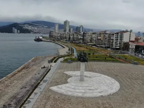 Yağış bitiyor, sıcaklık artıyor. İstanbul'da yeni haftada hava nasıl olacak? - fotoğraf 1