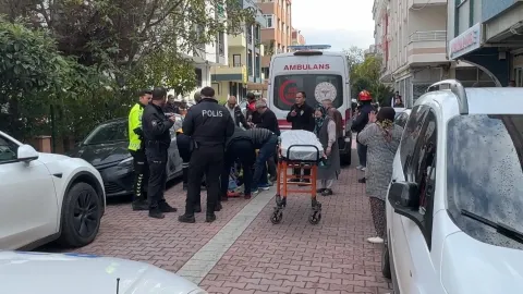Avcılar'da yol verme tartışması. 3 kişiye aracıyla çarptı, 4 gözaltı var