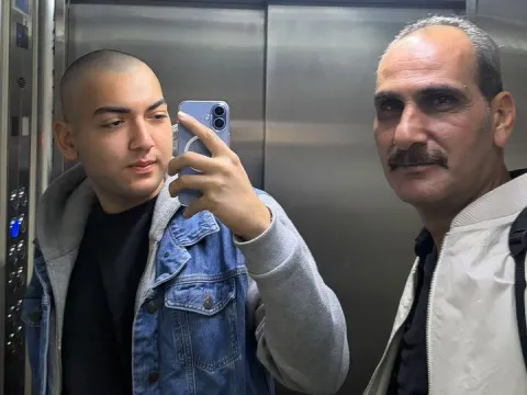 Babasından kök hücre nakli ile lösemiyi yendi - fotoğraf 1