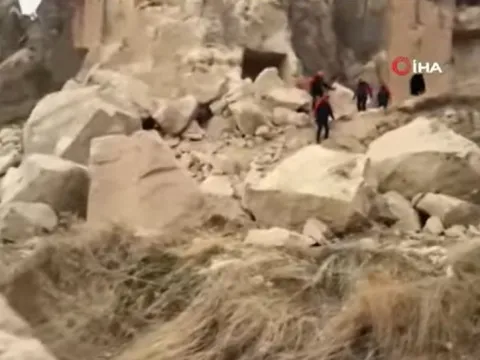 Son dakika... Kapadokya'da peribacası çöktü: 2 ölü, 1 yaralı var... Arama çalışmaları sürüyor - fotoğraf 5