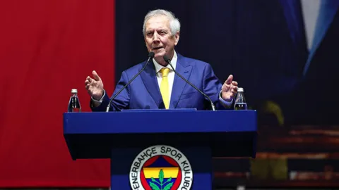 Aziz Yıldırım, ilk kez resmen açıkladı: Fenerbahçe, Kadıköy'den taşınıyor mu?