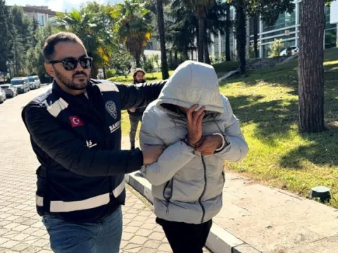 Samsun'da kıskançlık dehşeti: Eşini bıçakla yaralayan koca gözaltına alındı - fotoğraf 3