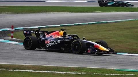Bahreyn Grand Prix'sinde pole pozisyonu Max Verstappen'in