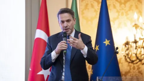 Bakan Bayraktar'dan İtalyan enerji şirketi Eni ile işbirliği mesajı: Birlikte önemli bir duyuru yapacağız
