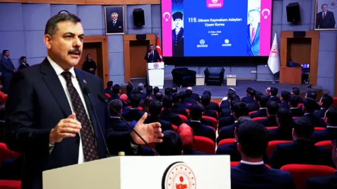 Bakan Çiftçi'den genç kaymakamlara tavsiye: Çok dinleyin, sözden çok icraatla öne çıkın