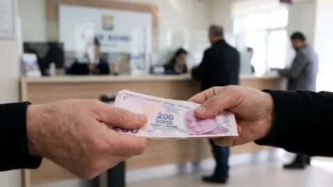 Bankaların çektiği o parayı iade etmesine karar verildi