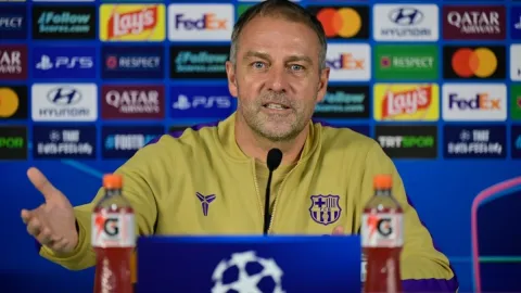 Barcelona Teknik Direktörü Hansi Flick'i kızdıran soru! Yanıt vermedi