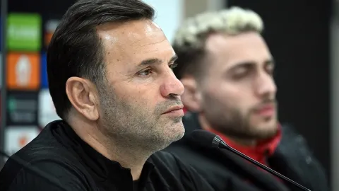 Barış Alper'in halini gören Okan Buruk duruma el atmak zorunda kaldı