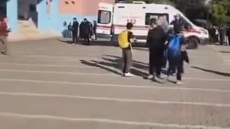 Başakşehir'de ortaokulda bıçaklı saldırı. 3'ü ağır 7 yaralı