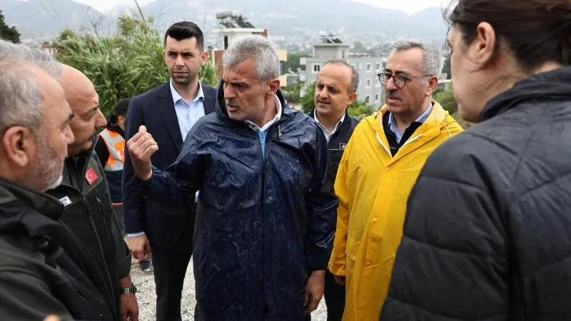 BAŞKAN ÖNTÜRK: FELAKETİN İZLERİNİ BİRLİKTE SİLECEĞİZ