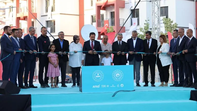 BAŞKAN ÖNTÜRK, VATANDAŞLARIN KURA HEYECANINA ORTAK OLDU