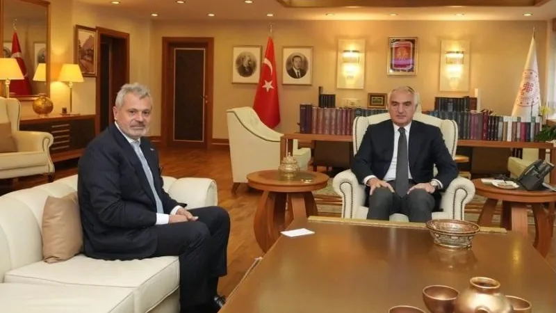 BAŞKAN ÖNTÜRK’TEN BAKAN ERSOY’A ZİYARET