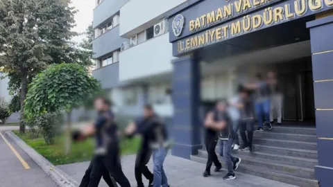 Batman'da maskeli haraç çetesine operasyon! 6 şüpheliden 2'si tutuklandı