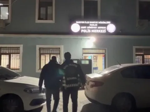 Trafikte dehşet saçıp çocukları ağlatan saldırgana ceza yağdı: O anlar kamerada - fotoğraf 3