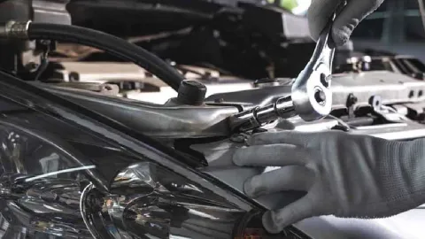 Benzinli motorları rafa kaldırmadı, şimdi rakiplerine satacak