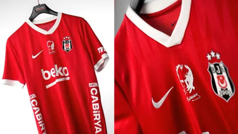 Beşiktaş, dördüncü formasını tanıttı!