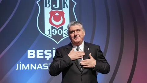 Beşiktaş'ta Serdal Adalı ve yönetimi ibra edildi