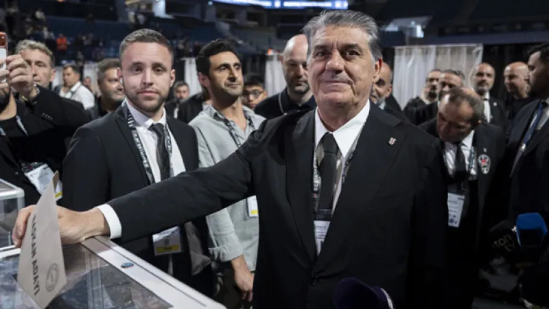 Beşiktaş'ta Serdal Adalı yeniden başkanlığa seçildi!
