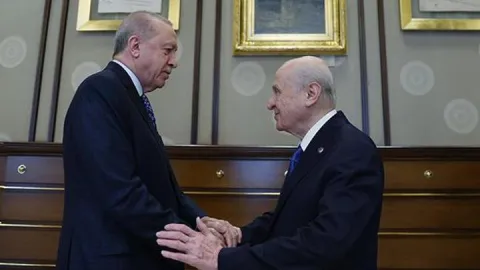 Beştepe'de 1 saat süren sürpriz zirve!