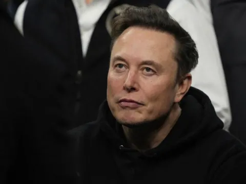 Elon Musk yeniden trilyoner - fotoğraf 1