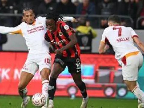 Trabzonspor'da Thomas Reis, Beşiktaş maçında ilk peşinde - fotoğraf 4