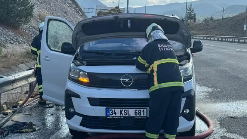 Bilecik’te korkutan anlar! Ticari araç alev alev yandı