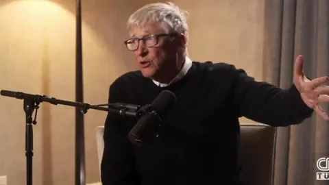Bill Gates'ten yapay zeka uyarısı! "Önümüzdeki 20 yıl büyük çalkantı getirebilir"
