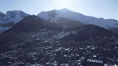 Bir avuç altın için 50 bin kişi orada yaşıyor: Oksijensiz yaşamı bile göze aldılar