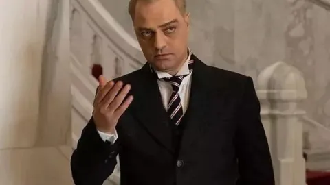 Bir Cumhuriyet Şarkısı filminin konusu nedir? Bir Cumhuriyet Şarkısı filminin oyuncuları kimler?