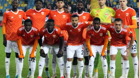 Bir zamanlar Süper Lig'de fırtına gibi esiyordu! 72 yıllık köklü kulüp resmen satıldı