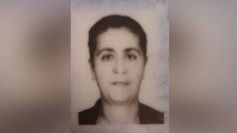 Birlikte yaşadığı kadını vahşice öldürüp teslim oldu