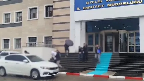 Bitlis merkezli kara para operasyonu: Yasa dışı bahis çetesine darbe, 5 tutuklu
