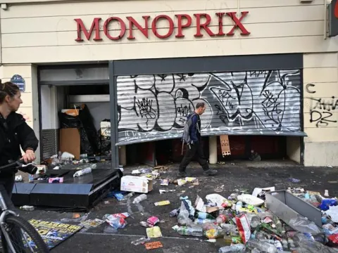 Ahmet Hakan'dan yakın mercek: Paris’te isyandan çanta telaşına - fotoğraf 2