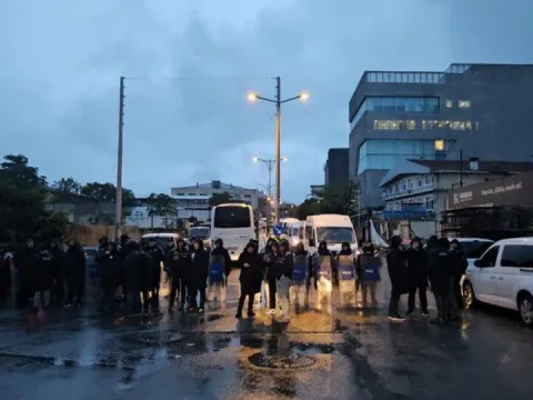 Halk TV'de arama, kayyum atandı: 17 gözaltı - fotoğraf 1
