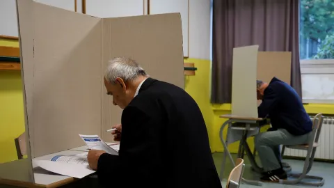 Bosna Hersek'te genel seçimler için halk sandık başında