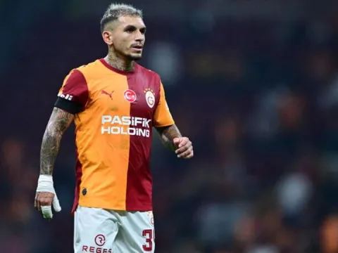 VAR uyardı, Galatasaray 10 kişi kaldı! - fotoğraf 1