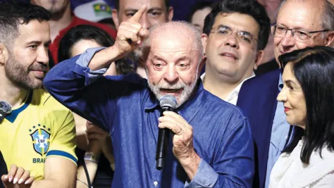 Brezilya’da zafer Lula’nın