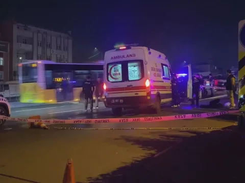 Küçükçekmece’de feci kaza: 21 yaşındaki motosiklet sürücüsü öldü - fotoğraf 1