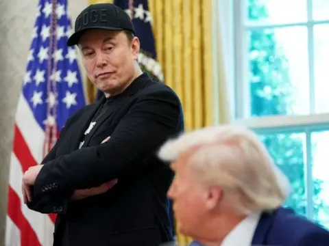 Elon Musk ABD seçimlerine servet harcıyor - fotoğraf 1