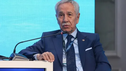 Bülent Arınç tutuklu iki CHP'li başkan için çağrıda bulundu: "Her ikisi de mükemmel ve ahlaklı insanlar"