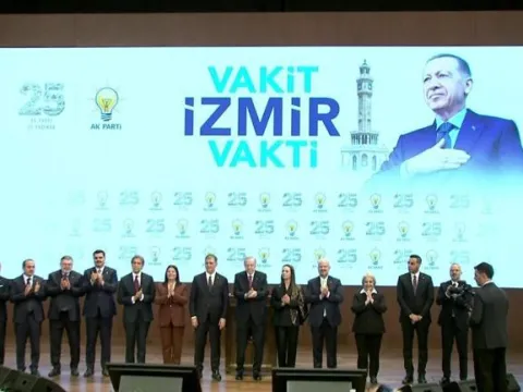 SON DAKİKA... İzmir AK Parti'ye geçiyor! Cumhurbaşkanı Erdoğan'dan önemli açıklamalar - fotoğraf 1
