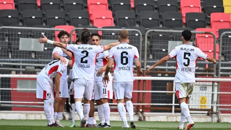 Burak Yılmaz ilk maçından galibiyetle ayrıldı