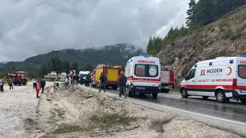 Burdur'da otobüs kazası: 1 ölü, 9 yaralı