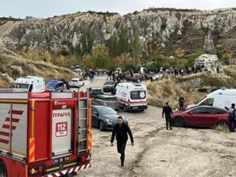 Çalışmalar sadece CNN TÜRK'te: 3 kişinin öldüğü peribacası tamamen yıkılıyor - fotoğraf 2